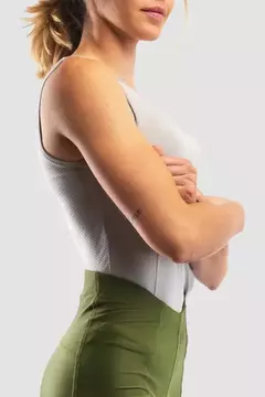 CALZA WILD MUJER DRY GREEN en internet