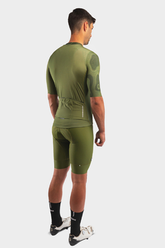 JERSEY ALPES HOMBRE SLIM FIT TOPOGRAPHIC GREEN en internet