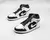 Air Jordan 1 Mid "Tuxedo" en internet