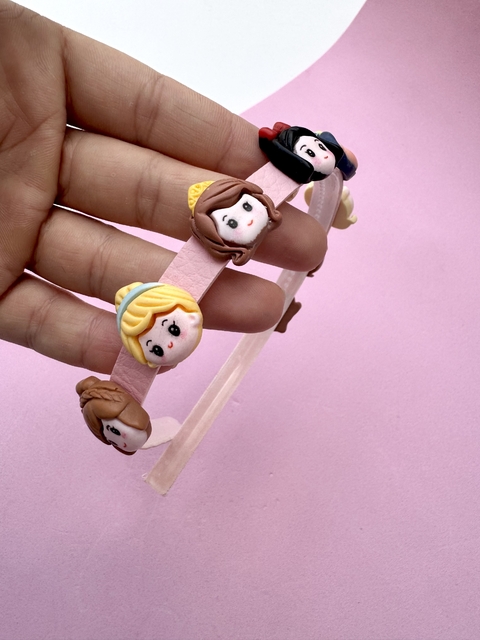 Tiara Princesas - fundo rosa fosco - comprar online