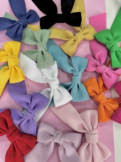 Laço Bella - Rosa chiclete Veludo cotelê - benbonitos