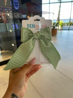 Laço Bella - verde menta - benbonitos
