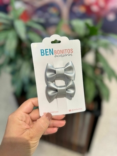 Laço Amora P Parzinho- Prata na internet