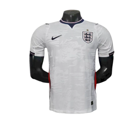 Camisa oficial da Seleção da Inglaterra para a Copa de 2026, modelo jogador masculino da Nike, na cor branca com detalhes em vermelho e escudo da equipe no peito