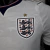 Camisa oficial da Seleção da Inglaterra para a Copa de 2026, modelo jogador masculino da Nike, na cor branca com detalhes em vermelho e escudo da equipe no peito