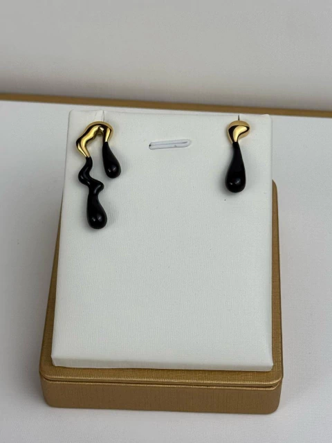 BRINCO DOURADO FASES PRETO - comprar online