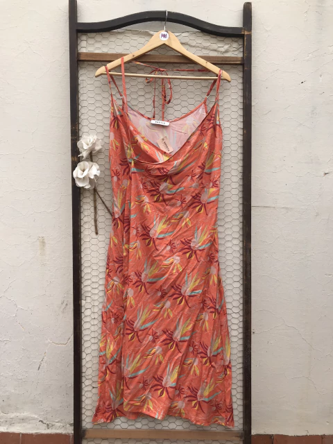 COMO NUEVO- Vestido cruzado naranja y flores - Badila, TALLE M