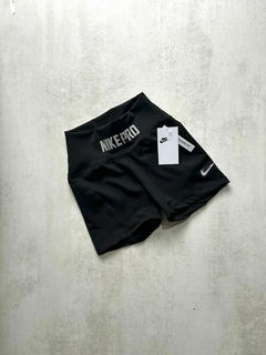 3X1 CONJUNTO NIKE PRO Y MEDIAS NIKE - comprar online