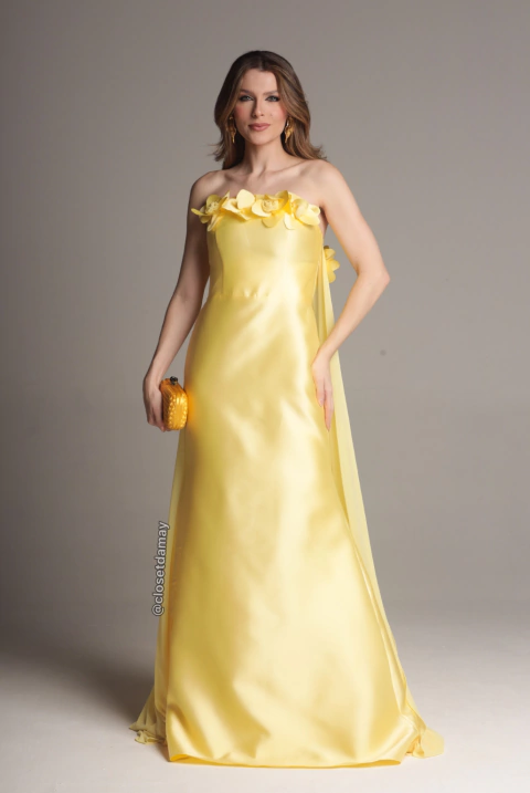 Vestidos de festa longo, tomara que caia com aplicações de flores e capa removível - Amarelo