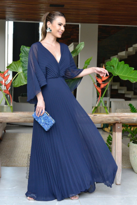 Vestido de festa longo, plissado com decote V, com capa fixa - Azul Marinho