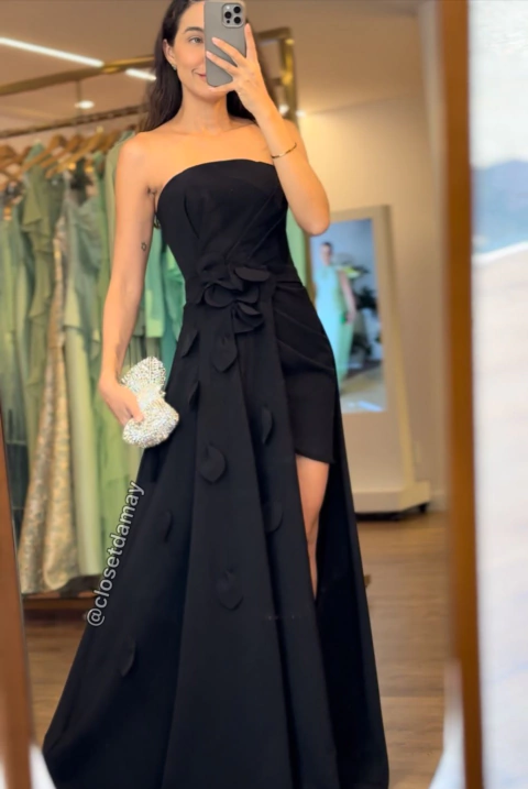 Vestido de festa curto, tomara que caia, drapeado e saia removível - Preto