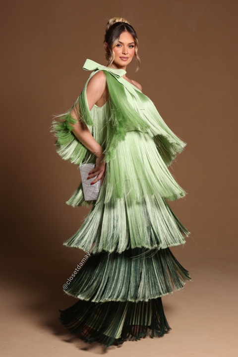 Vestido de festa longo, em franja e decote assimétrico - Verde Menta e Verde Esmeralda