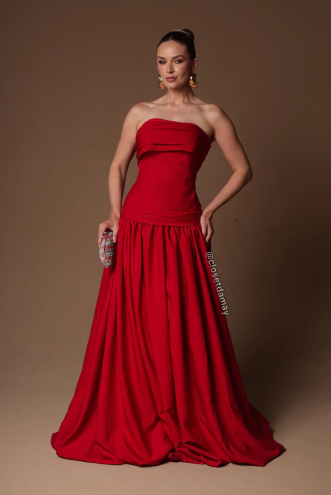 Vestido de festa longo, tomara que caia e drapeado - Vermelho