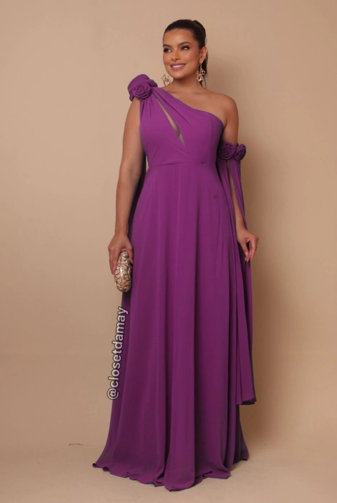 Vestido de festa longo, com capa e aplicação de flores - Fúcsia