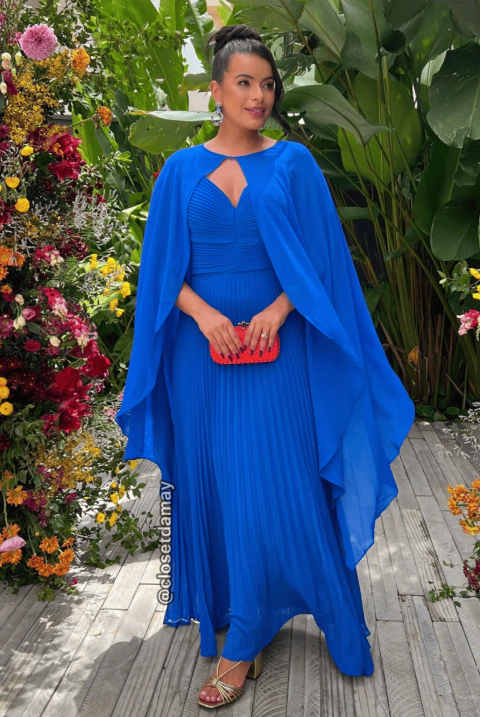 Vestido de festa longo, plissado, busto drapeado, com decote em v e capa - Azul Royal