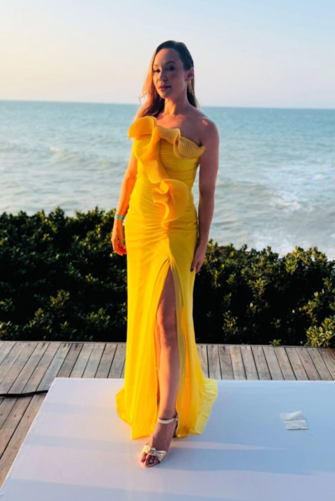 Vestido de festa longo, tomara que caia com babado - Amarelo