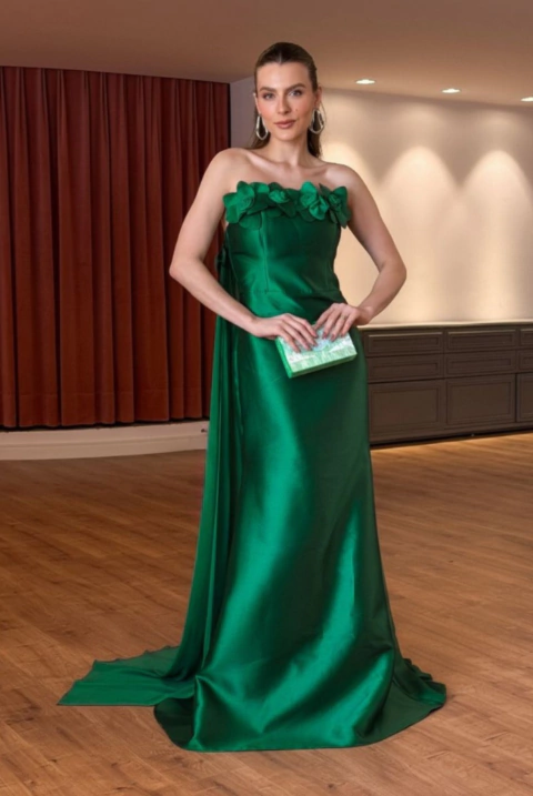 Vestidos de festa longo, tomara que caia com aplicações de flores e capa removível - Verde Esmeralda