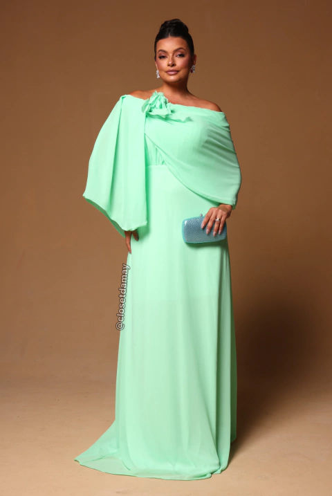 vestido de festa longo, ombro a ombro, com drapeado no busto e aplicação de flor - Verde Menta