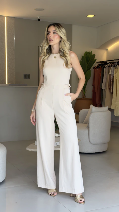 Macacão Pantalona Detalhe Botâo Shoulder