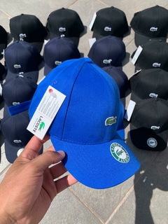 2 X 1 EN GORRAS LACOSTE - Kanelo Shop