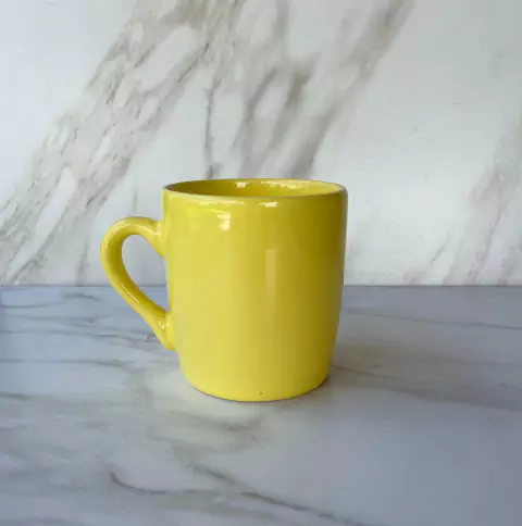 TAZA BOMBE ECONOMICA AMARILLA