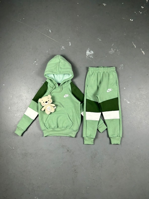 CONJUNTO NK MOLETOM