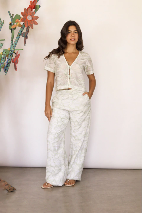Calça Bordada Folhagens - comprar online