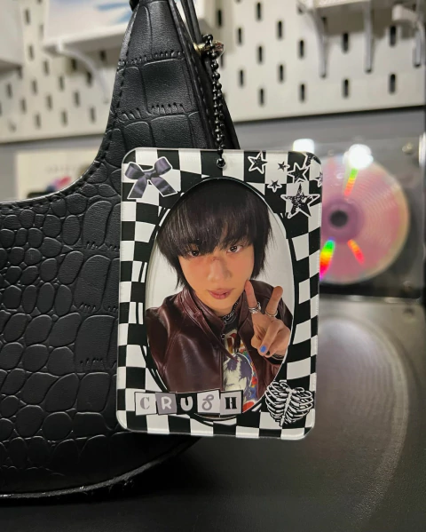 Photocard Holder Acrílico | P&B | 2000's COOL