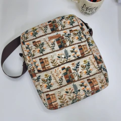 Case Madá Livros Bordados 3D [ENCOMENDA]