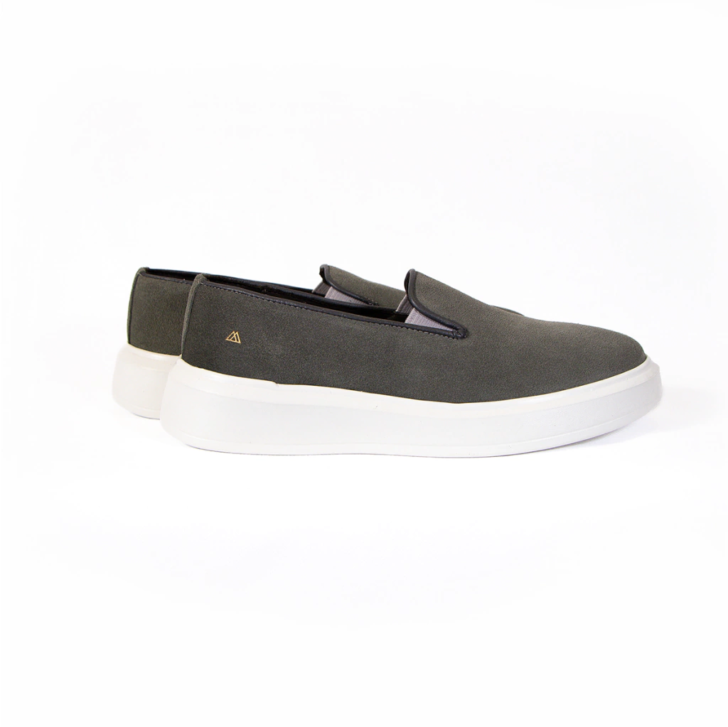 Linha Slip On em Camurça - Cinza