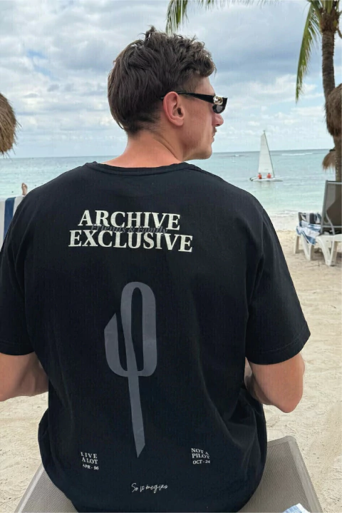 Remera Over Night Negro - comprar online