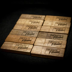 Pendrive de madeira nobre 3.2 personalizado - gravação a laser alta definição