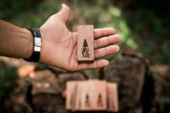 Pendrive de madeira nobre 3.2 personalizado - gravação a laser alta definição - Made in Madera Shop