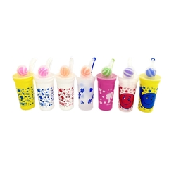 MP-0005 - Vaso con tapa y sorbete c/juguete 450 cc - comprar online