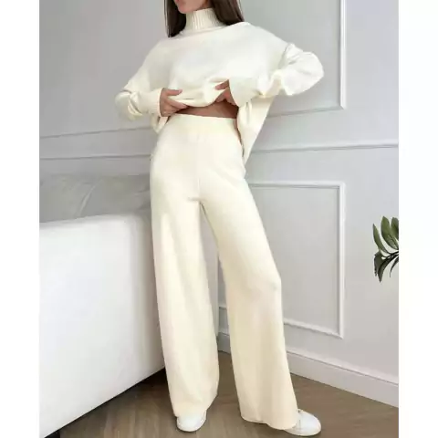 Conjunto Blusa Gola Alta e Calça Aerolook Cozy