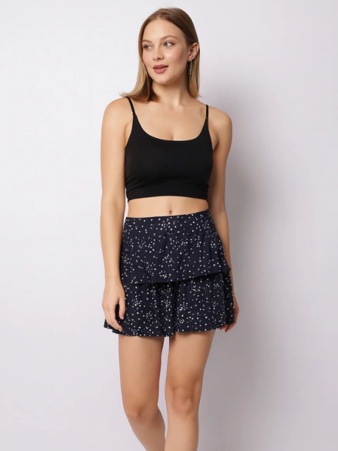 Blusa Cropped com Alças Finas na internet