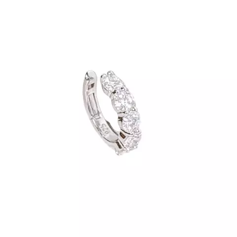 Piercing Moissanite