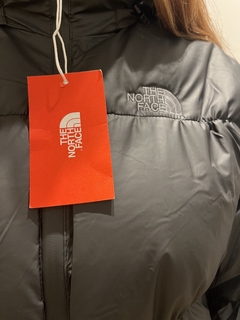 Campera Nuptse Short The North Face + Zapatillas Adidas Samba OG de REGALO! en internet