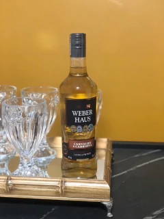 Cachaça Weber Haus Premium Carvalho e Cabriúva 700ml - loja online