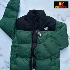 Campera The North Face Puffer + Gorro de regalo