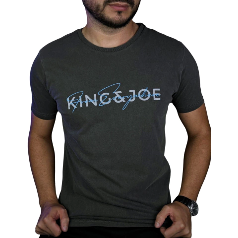 Camiseta King&Joe Estonado Lettering Preto