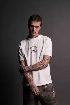 THE FIRE INSIDE "PREMIUM" HERITAGE TEE IN CREAM - tienda en línea