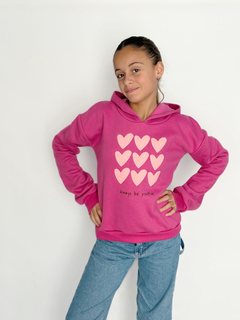 MAXIBUZO MULTICORAZONES Friza Nena con capucha