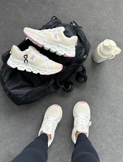 ON CLOUD SURFER MAX WHITE/LILÁS - comprar online