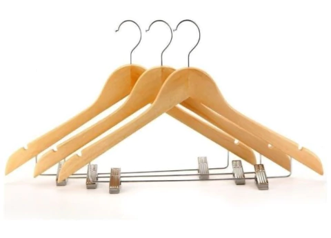 Cabide de Madeira Com Presilha Adulto