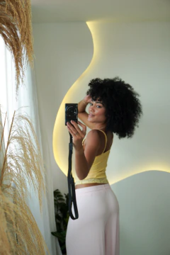 Blusa em Poliamida Dupla com Renda - Use coisas de diva