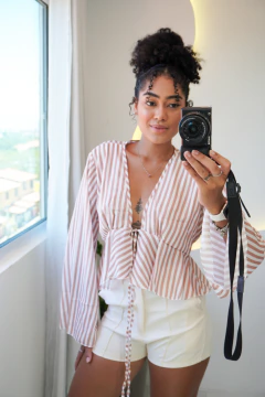 Blusa Listrada com Amarração - comprar online