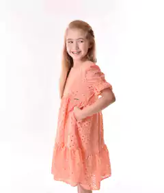 Vestido Albertina em laise Salmão na internet