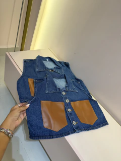 JAQUETA BOLSO COURO