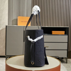 Bolsa Neverfull LV all black + Carteira na internet